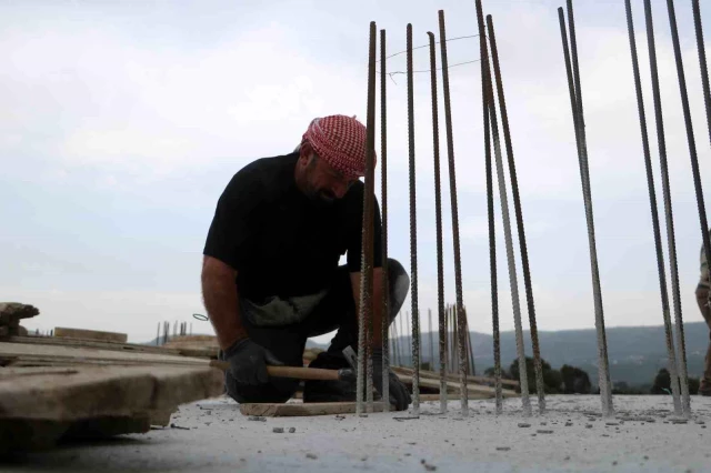 Hatay'da günlüğü 1500 liraya inşaat işçisi bulunamıyor